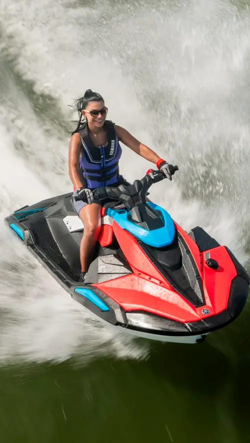 Moto de Agua Yamaha Waverunner modelo JetBlaster DLX Red